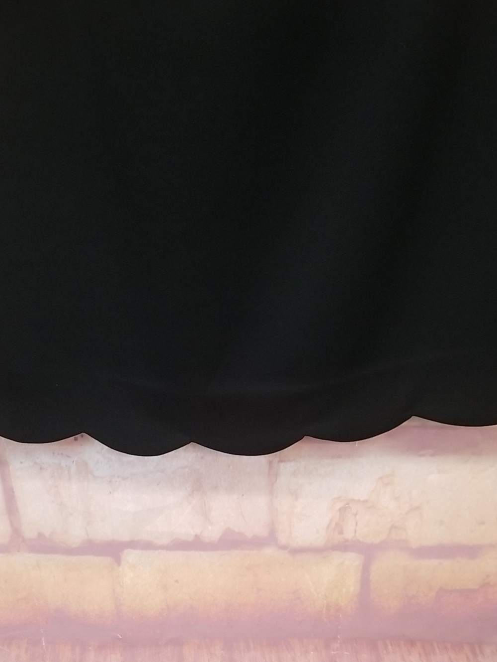 Kasper Black Dress. Scalloped Sleeves And Hem. Size 16P - Picture 3 of 8